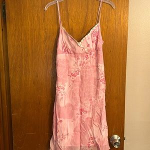 Floral v-neck spaghetti strapped dress